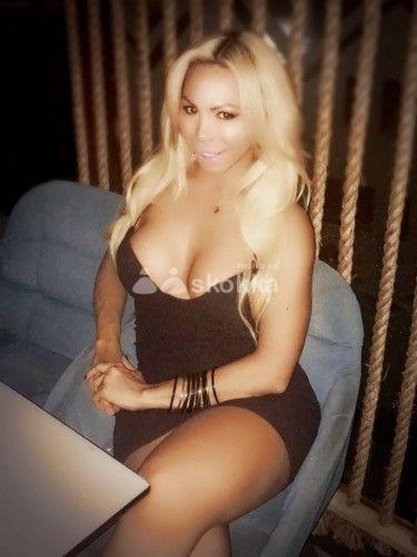 ✨ Meet Angelina – Confident, Radiant & Full of Charm 😉